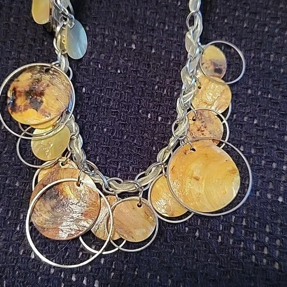 Vintage necklace & earrings set, silver metal rings & shells, unique - Picture 2 of 5